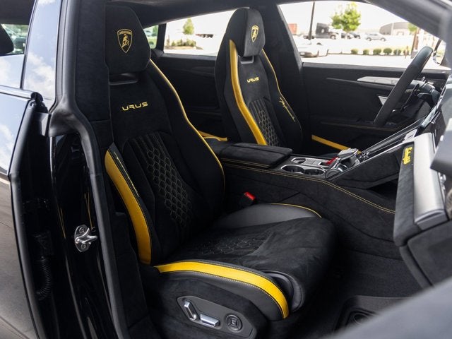 2024 Lamborghini Urus Performante