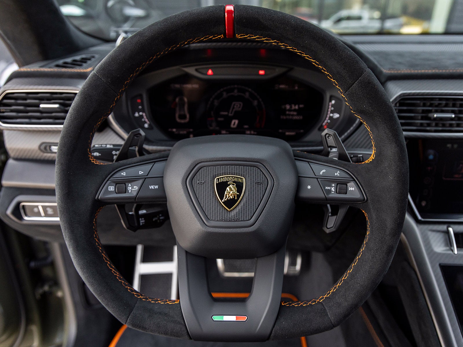 2023 Lamborghini Urus Performante
