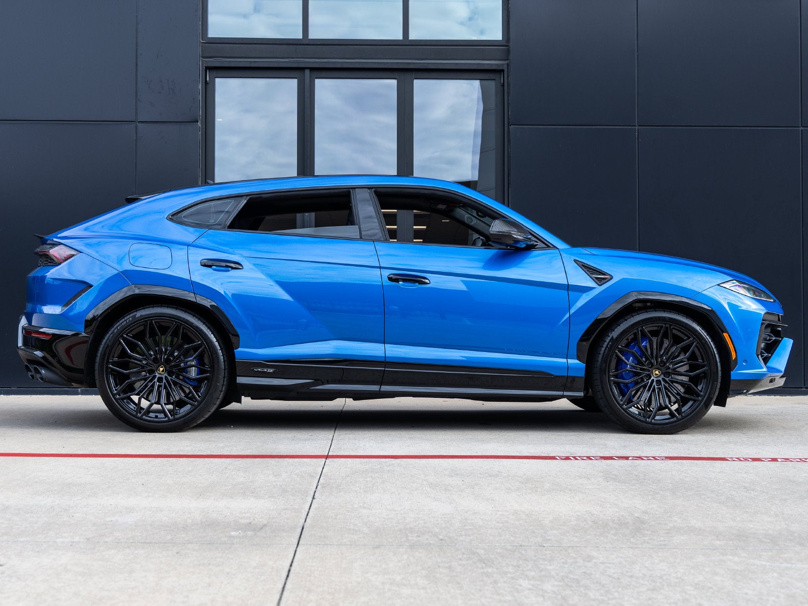 2025 Lamborghini Urus SE