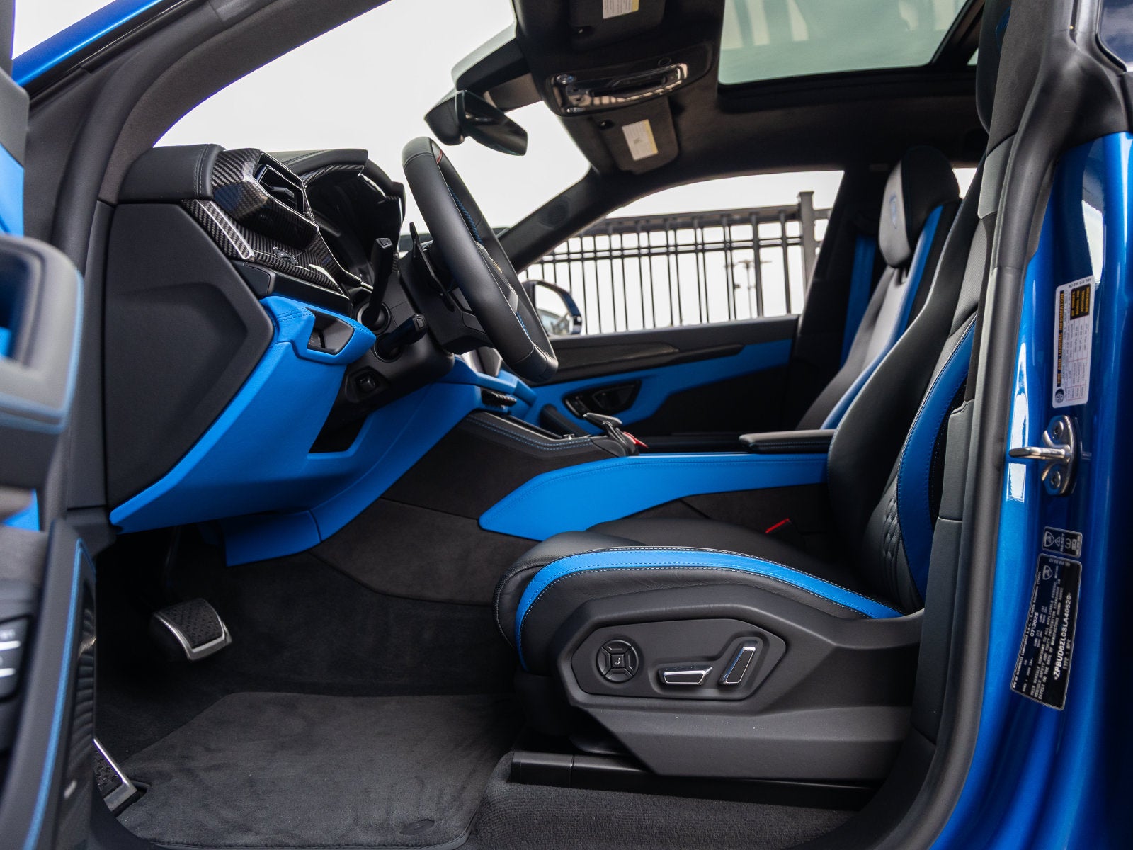 2025 Lamborghini Urus SE
