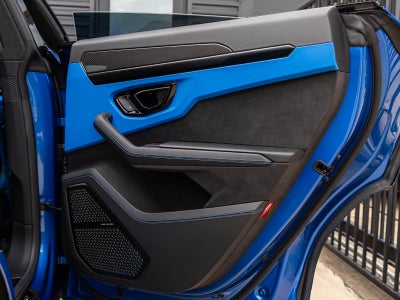 2025 Lamborghini Urus SE