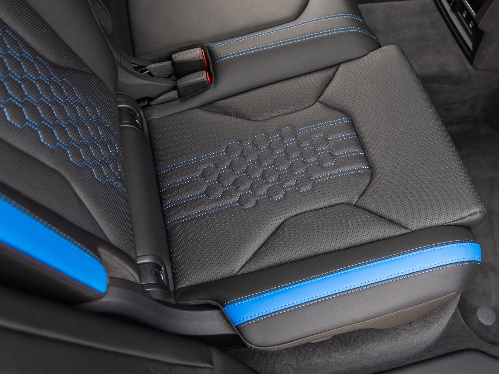 2025 Lamborghini Urus SE