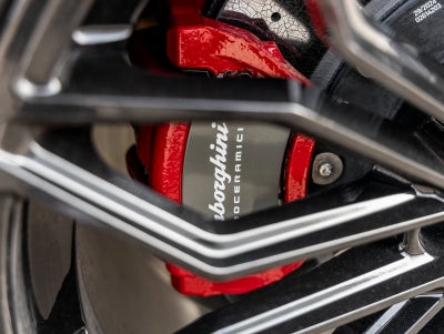 2025 Lamborghini Urus SE