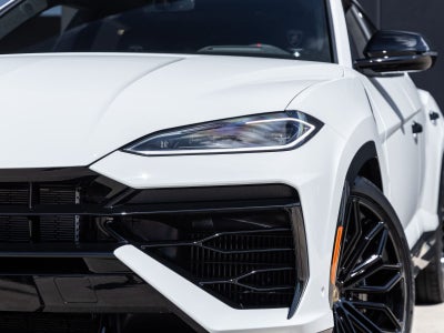 2025 Lamborghini Urus SE