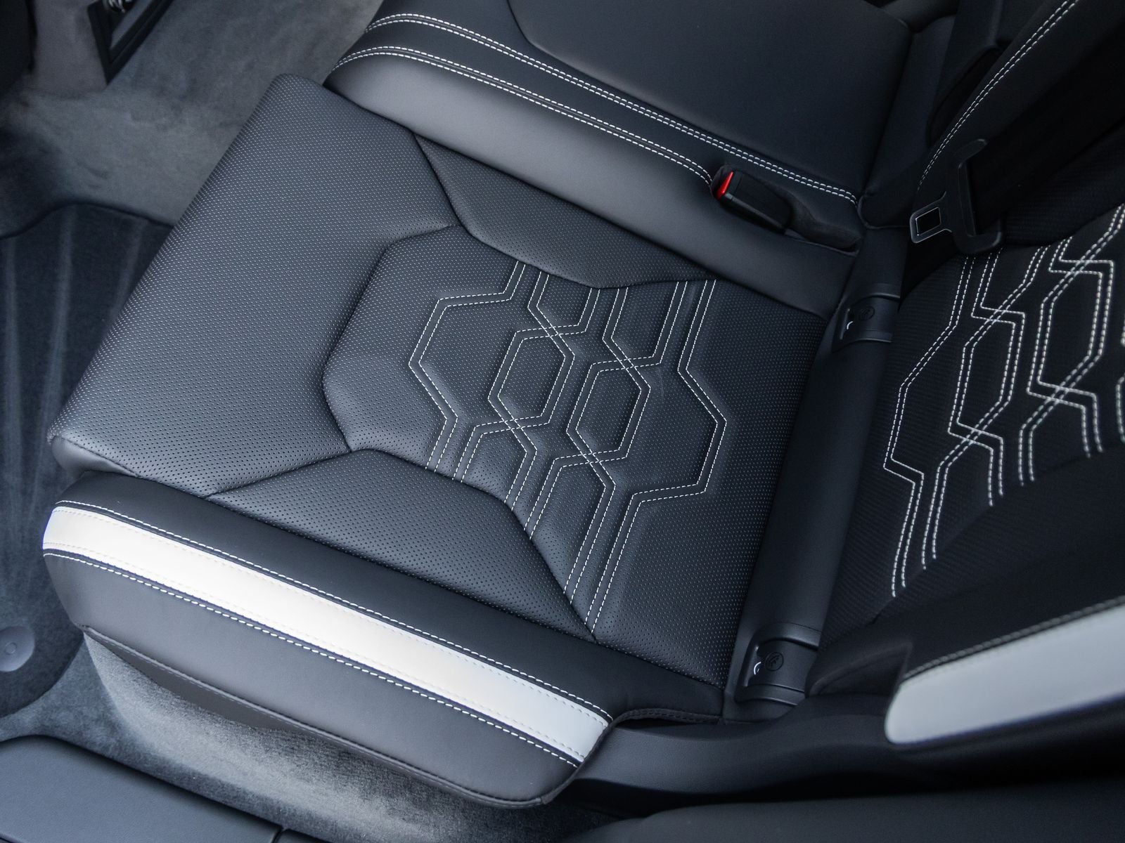 2025 Lamborghini Urus SE