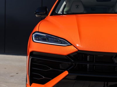 2025 Lamborghini Urus SE
