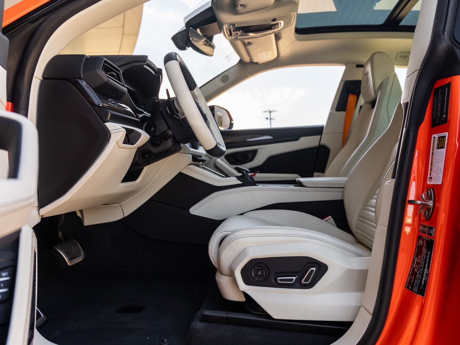 2025 Lamborghini Urus SE