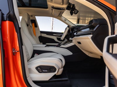 2025 Lamborghini Urus SE