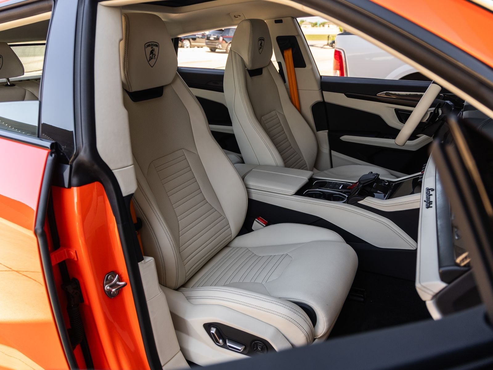 2025 Lamborghini Urus SE