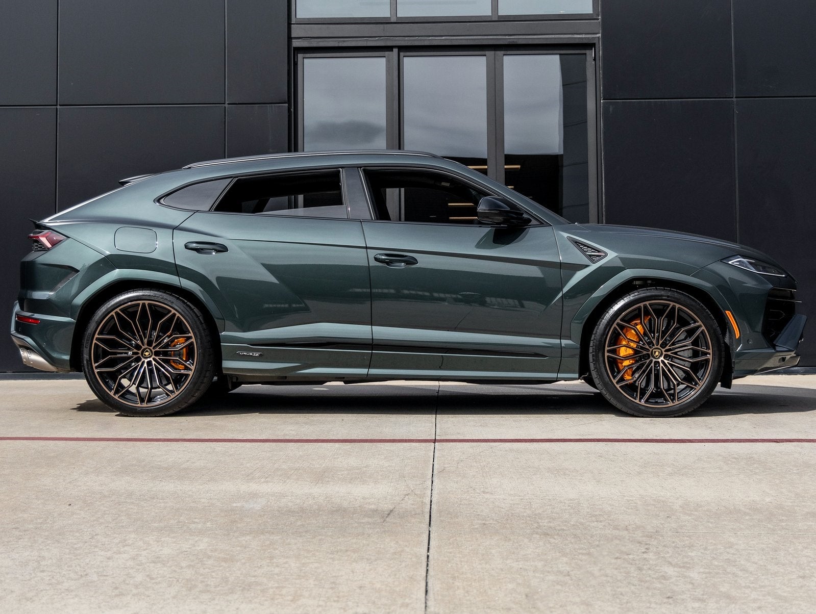 2025 Lamborghini Urus SE