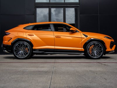 2025 Lamborghini Urus SE