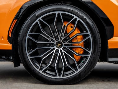 2025 Lamborghini Urus SE