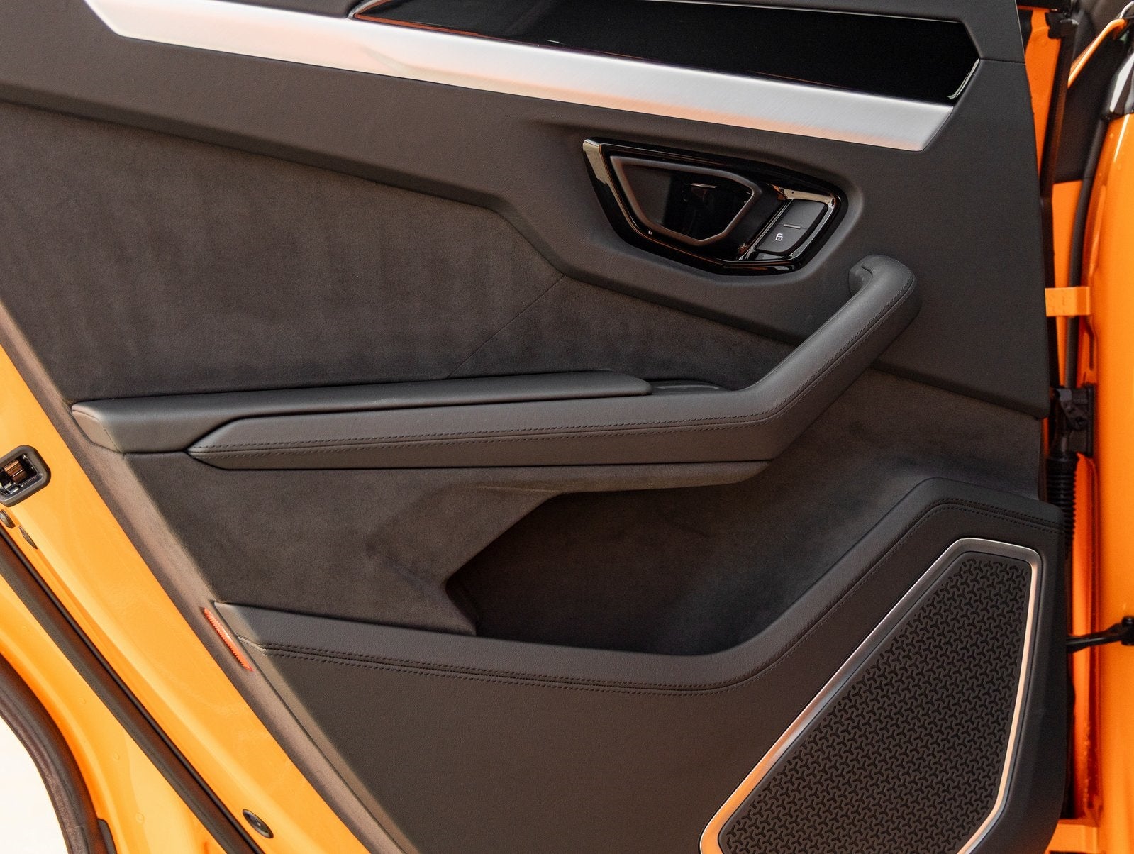 2025 Lamborghini Urus SE