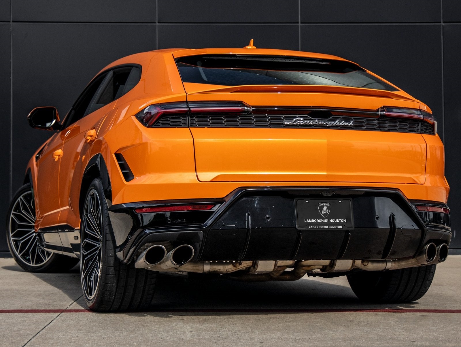2025 Lamborghini Urus SE