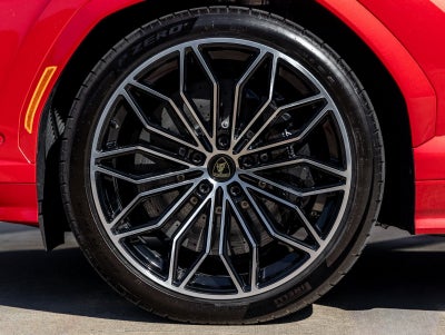 2026 Lamborghini Urus SE