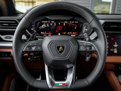 2026 Lamborghini Urus SE