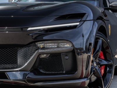 2025 Ferrari Purosangue Base