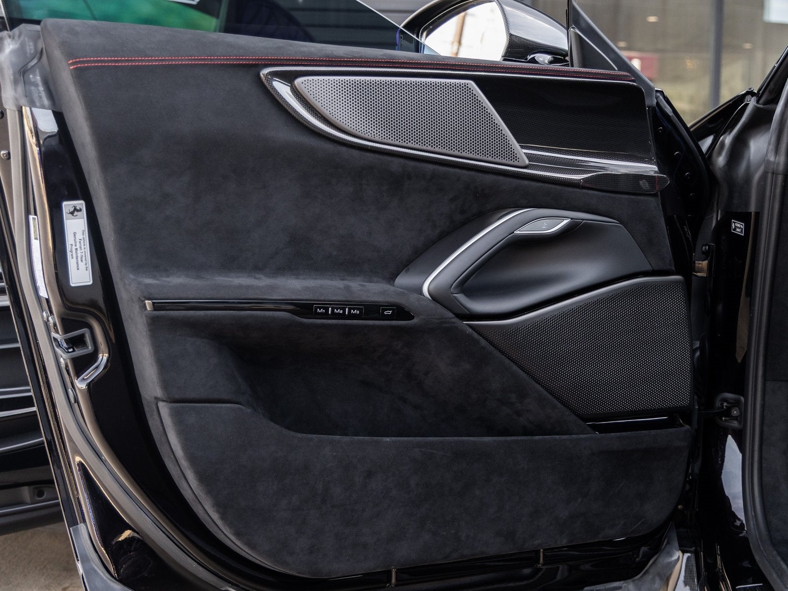 2025 Ferrari Purosangue Base