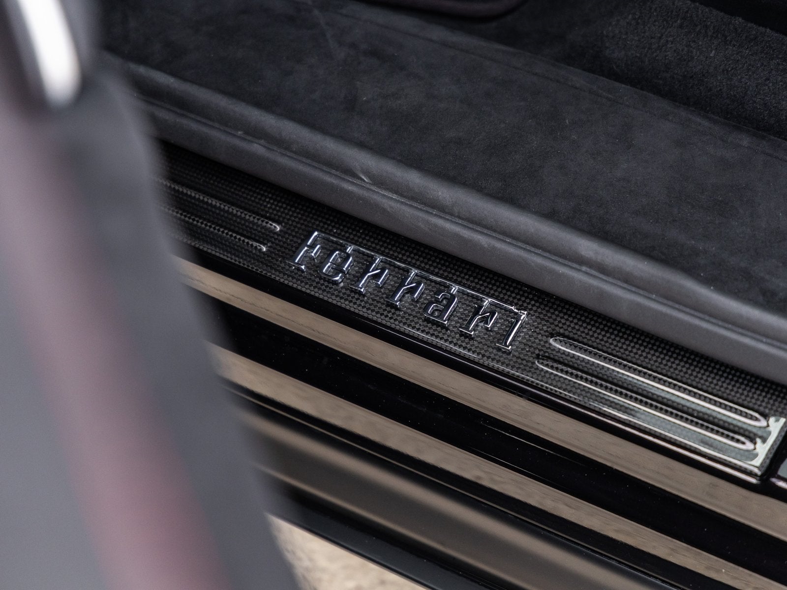 2025 Ferrari Purosangue Base