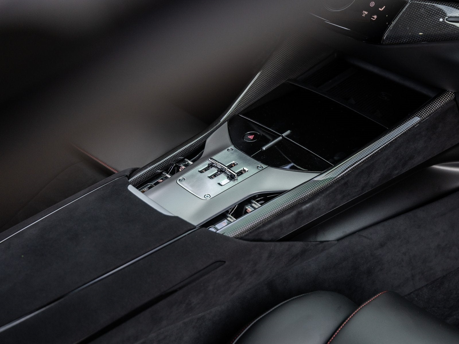 2025 Ferrari Purosangue Base