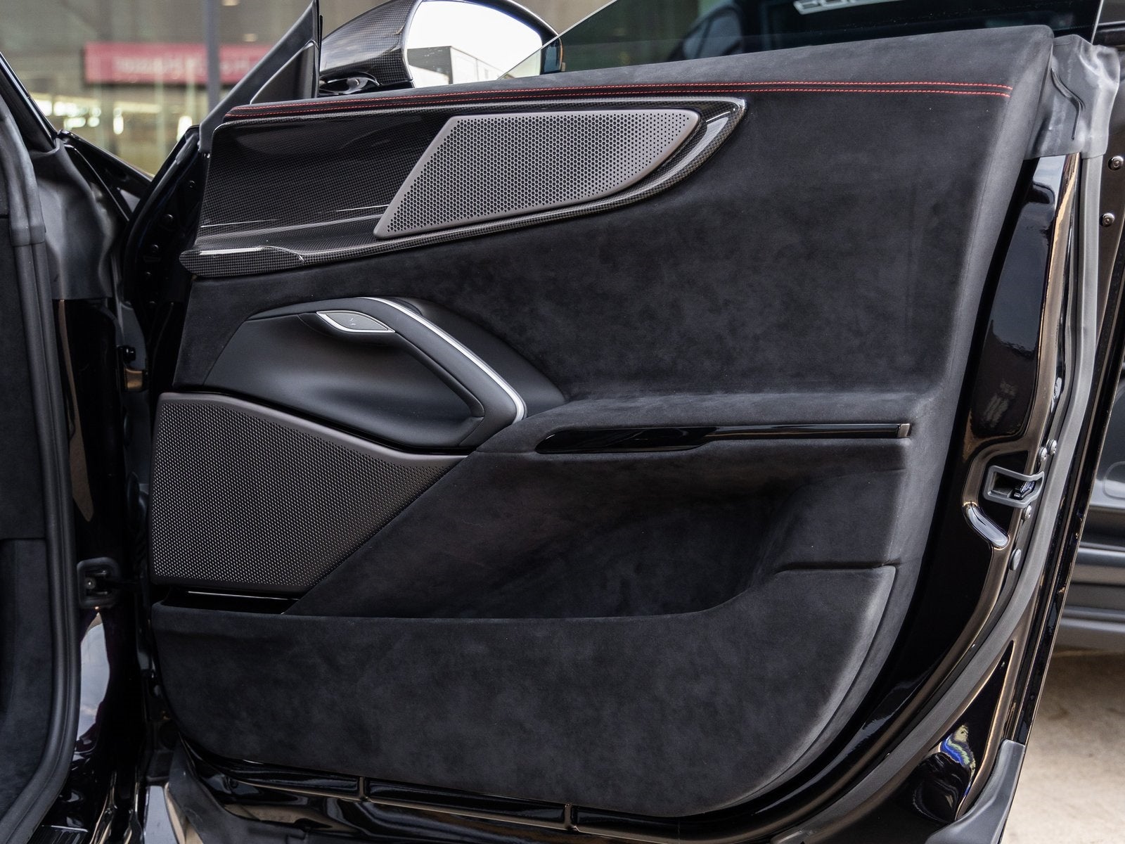 2025 Ferrari Purosangue Base