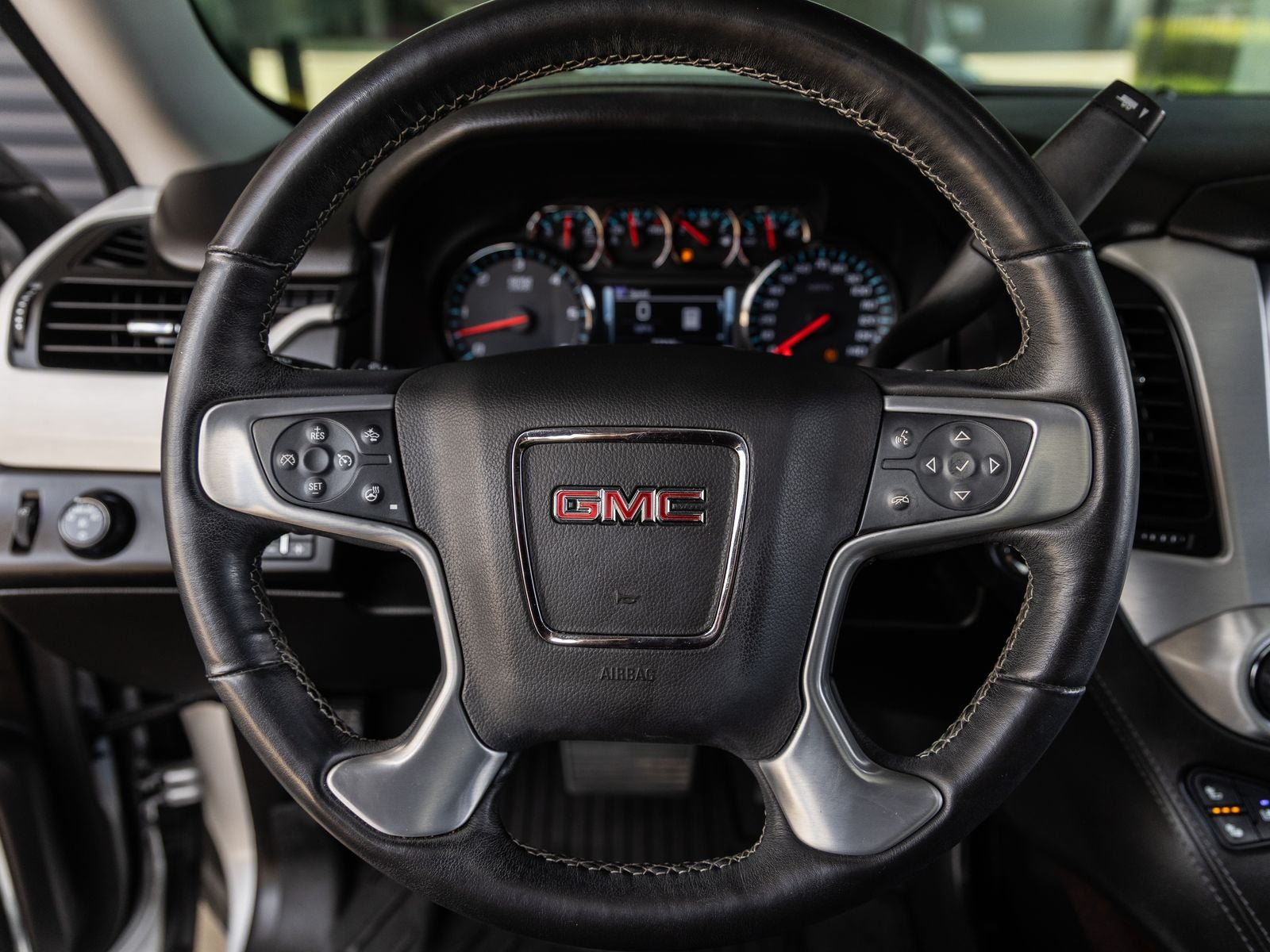 2019 GMC Yukon SLT