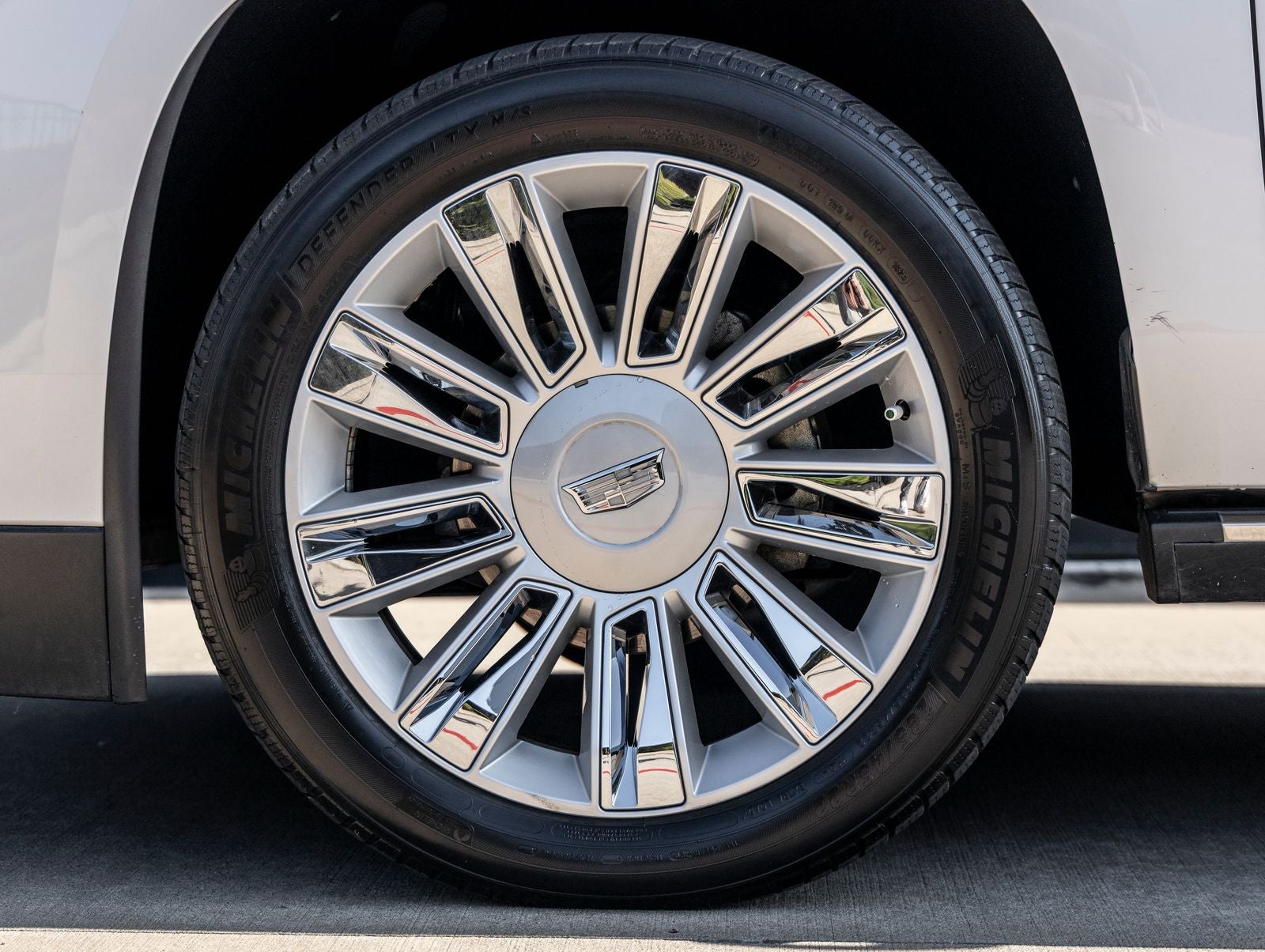 2019 Cadillac Escalade Platinum Edition
