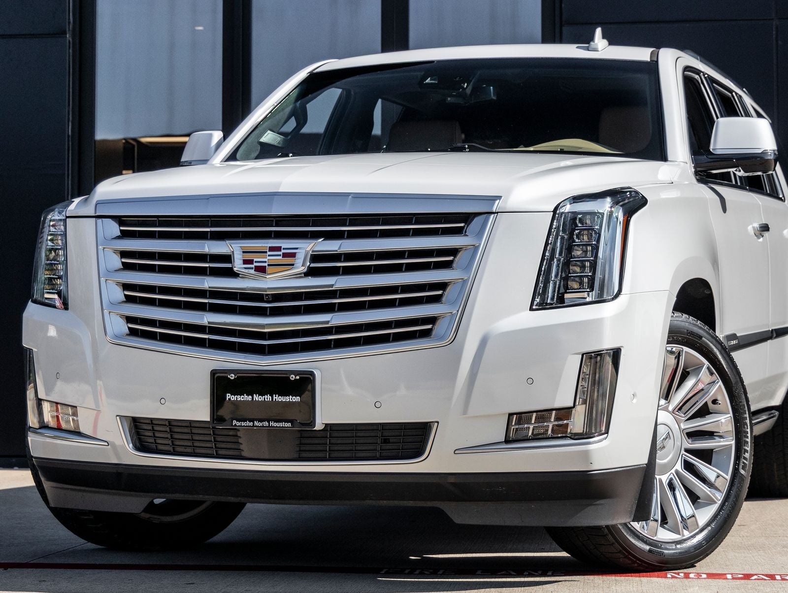 2019 Cadillac Escalade Platinum Edition