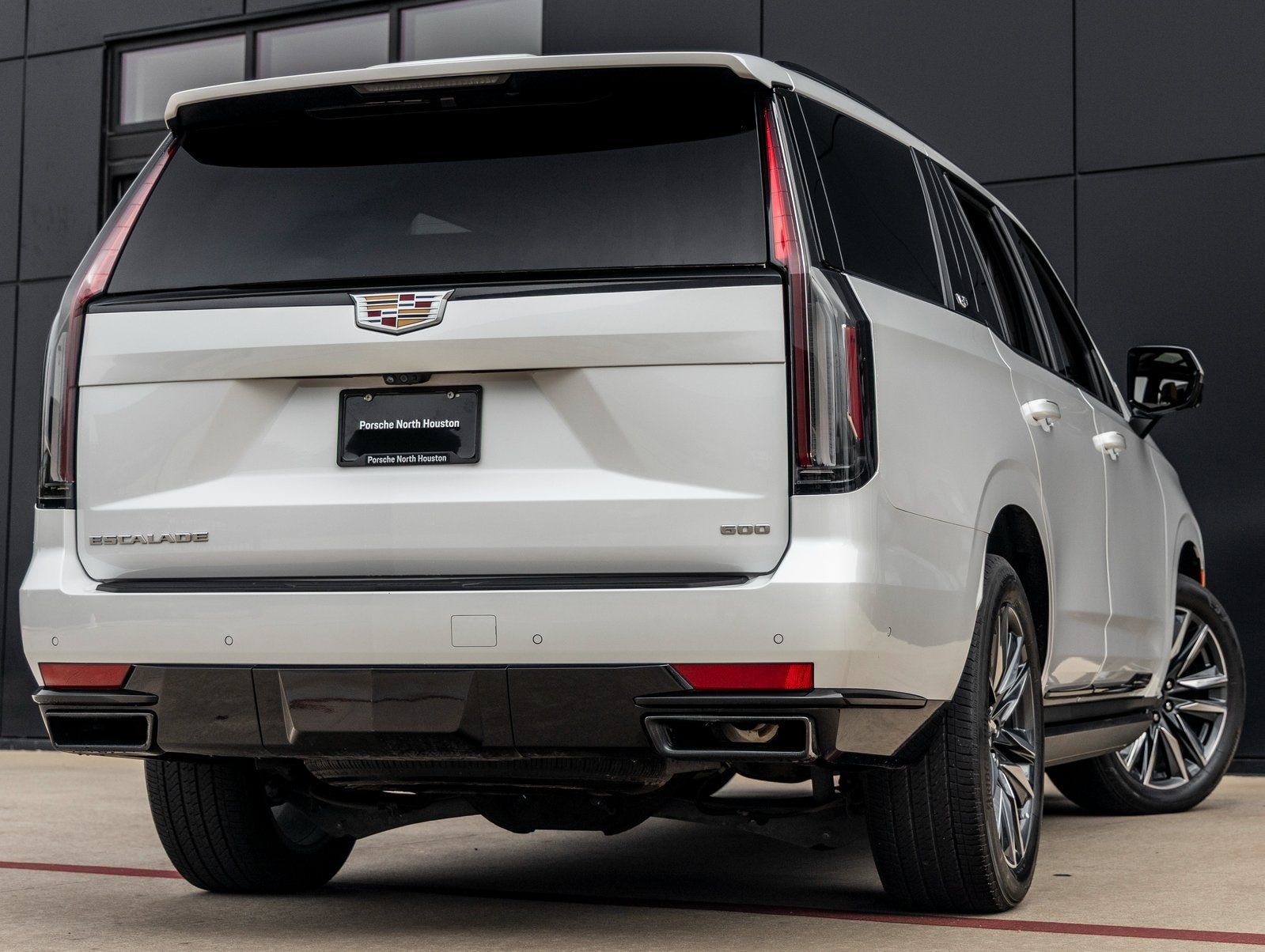 2024 Cadillac Escalade Sport