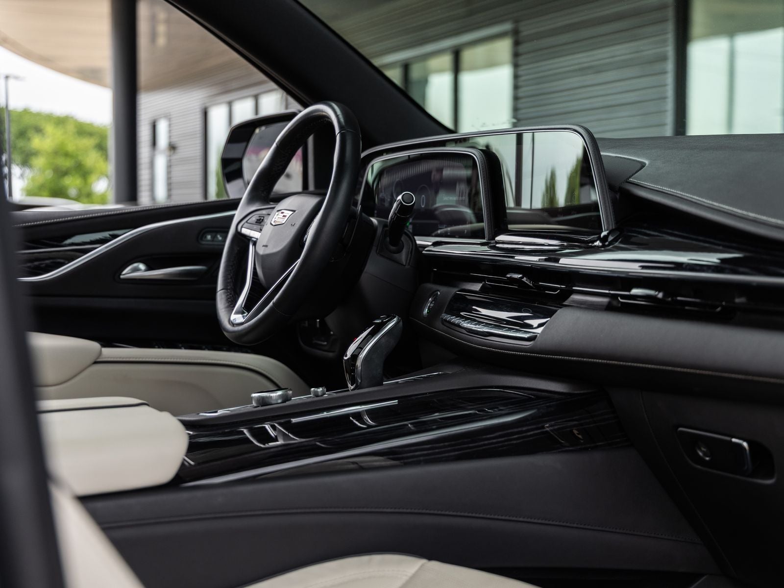 2022 Cadillac Escalade ESV Sport