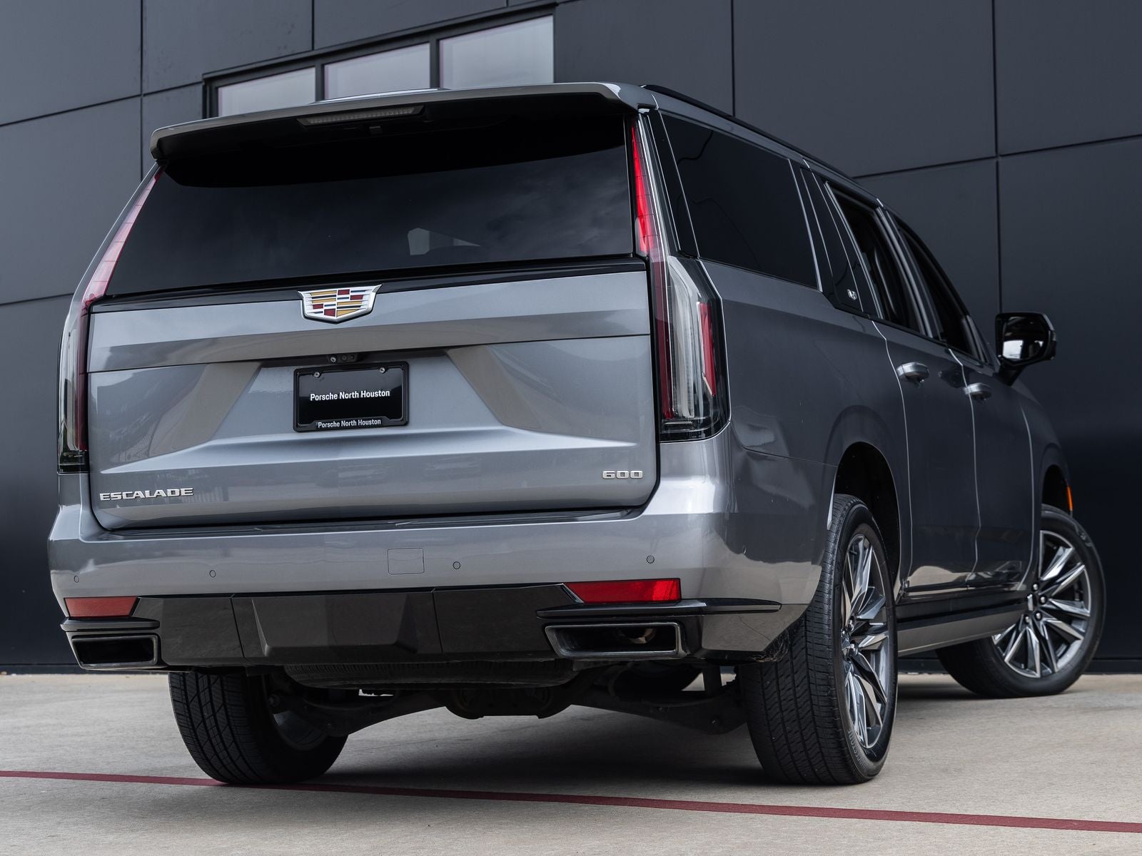 2022 Cadillac Escalade ESV Sport