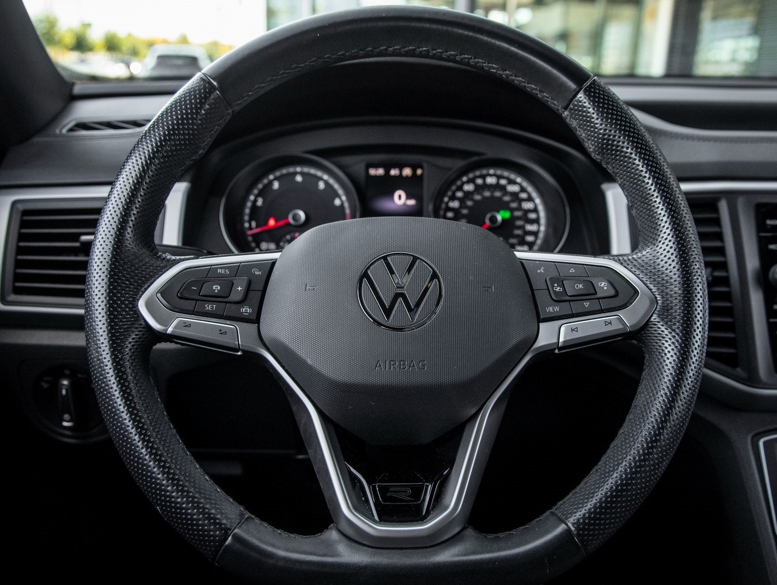 2021 Volkswagen Atlas Cross Sport 3.6L V6 SE w/Technology R-Line