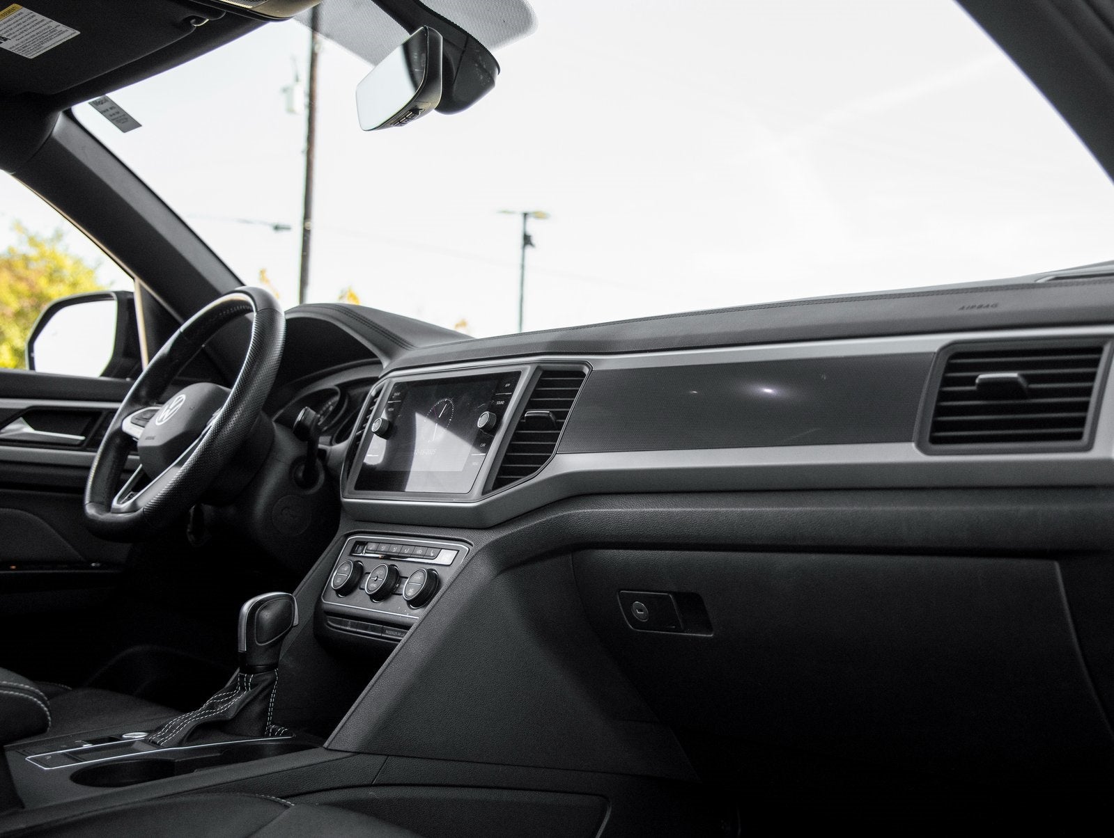 2021 Volkswagen Atlas Cross Sport 3.6L V6 SE w/Technology R-Line