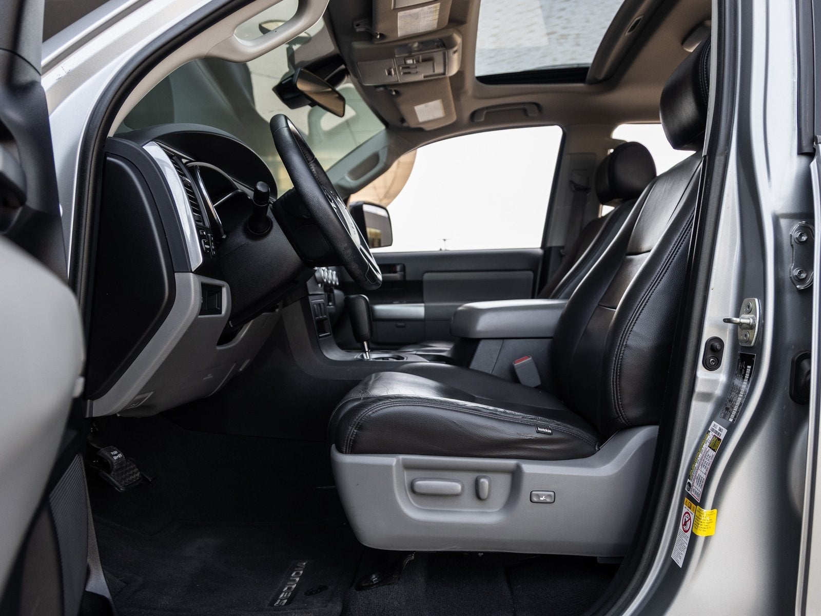 2020 Toyota Sequoia SR5 5.7L