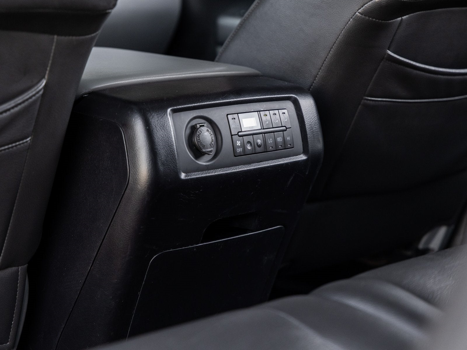 2020 Toyota Sequoia SR5 5.7L