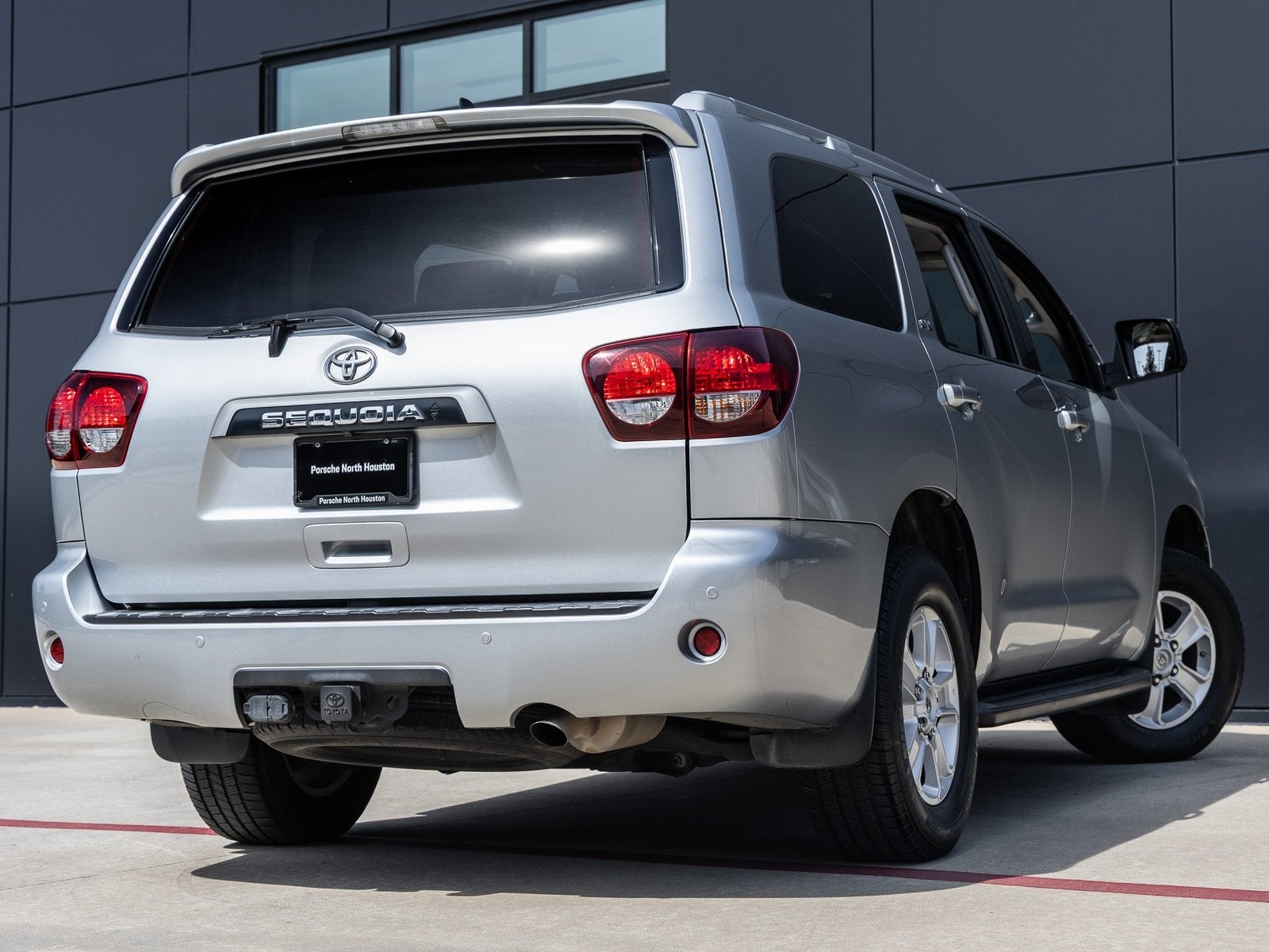 2020 Toyota Sequoia SR5 5.7L