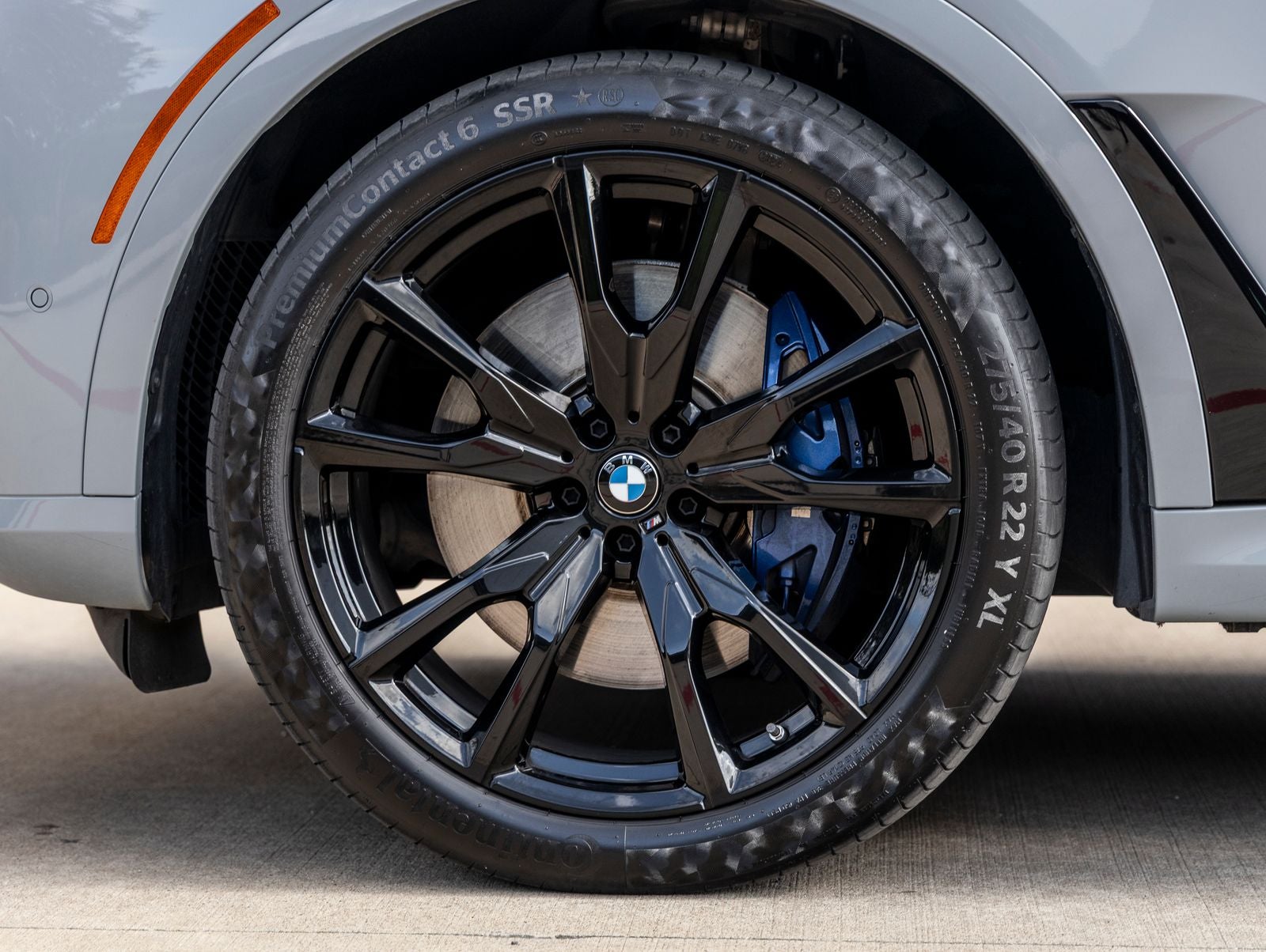 2025 BMW X7 M60i