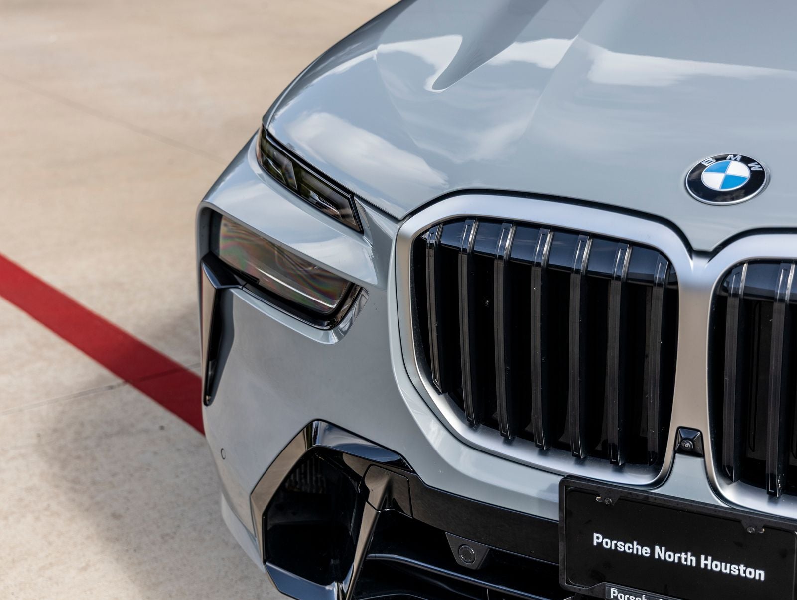 2025 BMW X7 M60i