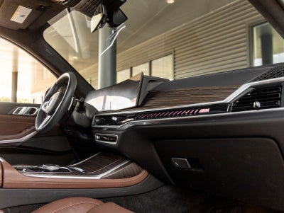 2025 BMW X7 M60i