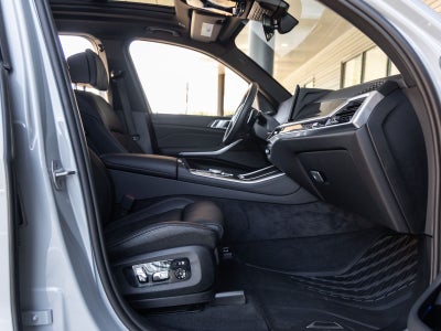 2025 BMW X5 M60i