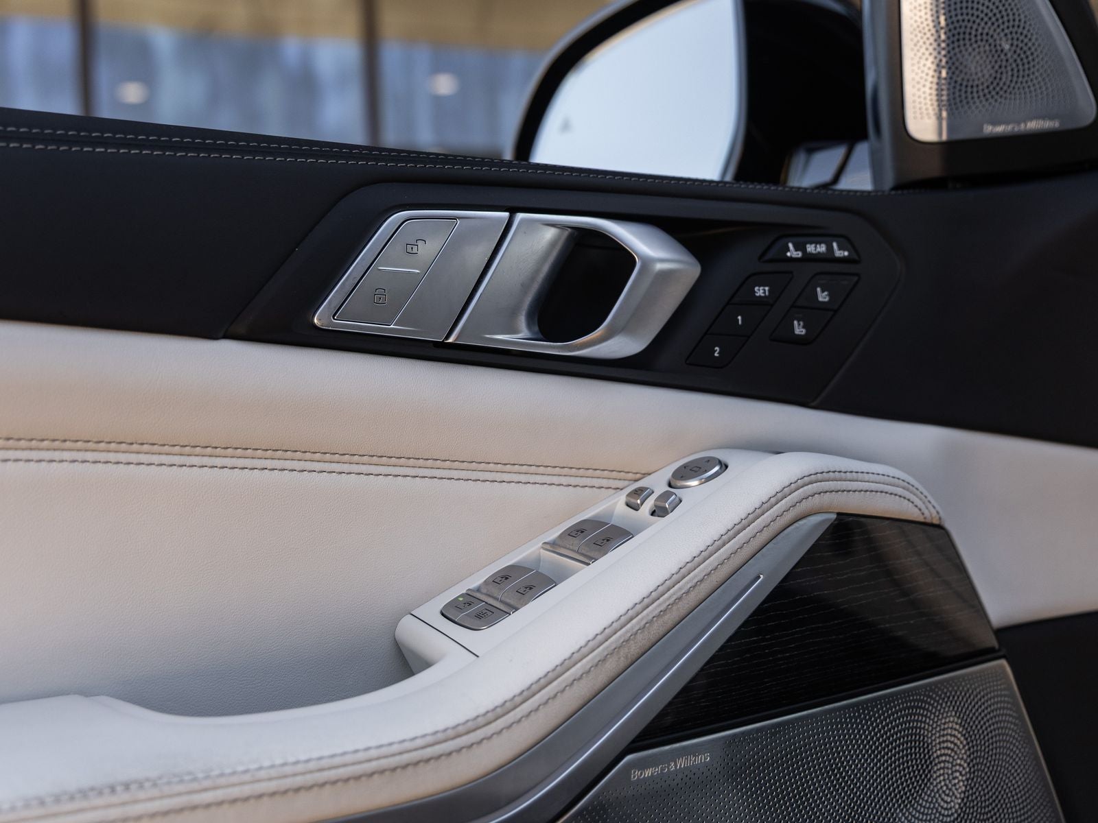 2021 BMW X7 M50i