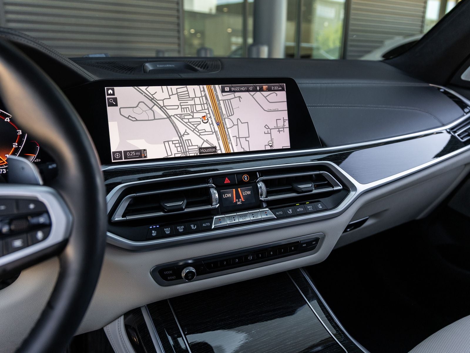 2021 BMW X7 M50i