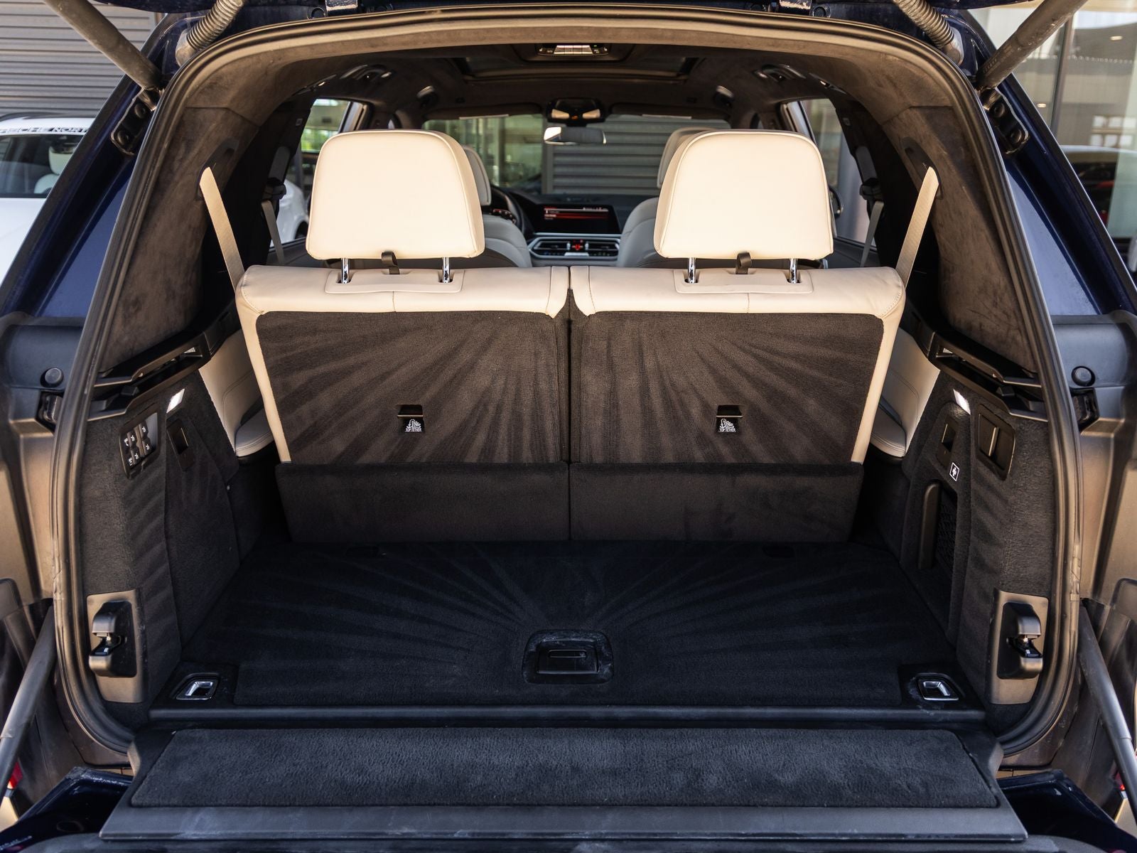 2021 BMW X7 M50i
