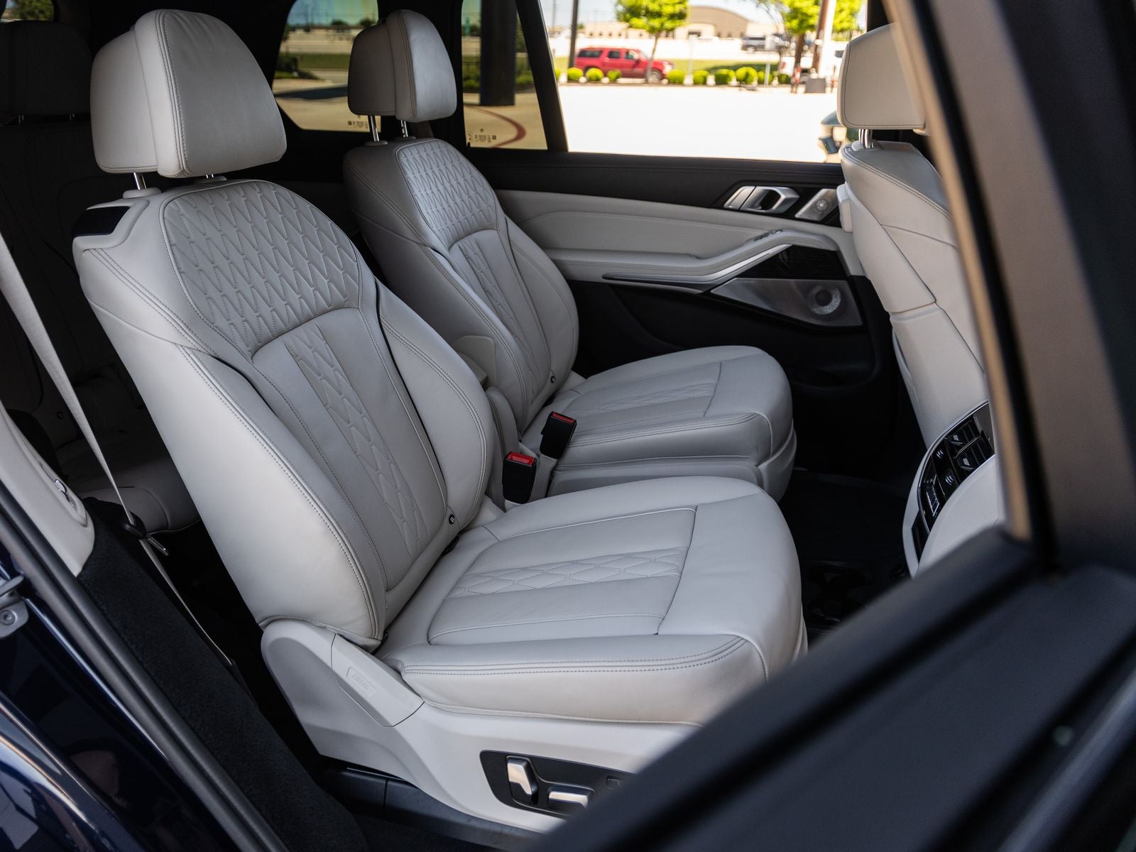 2021 BMW X7 M50i