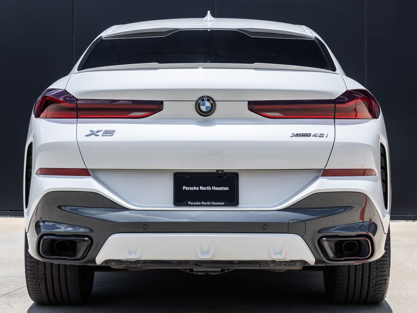 2022 BMW X6 xDrive40i