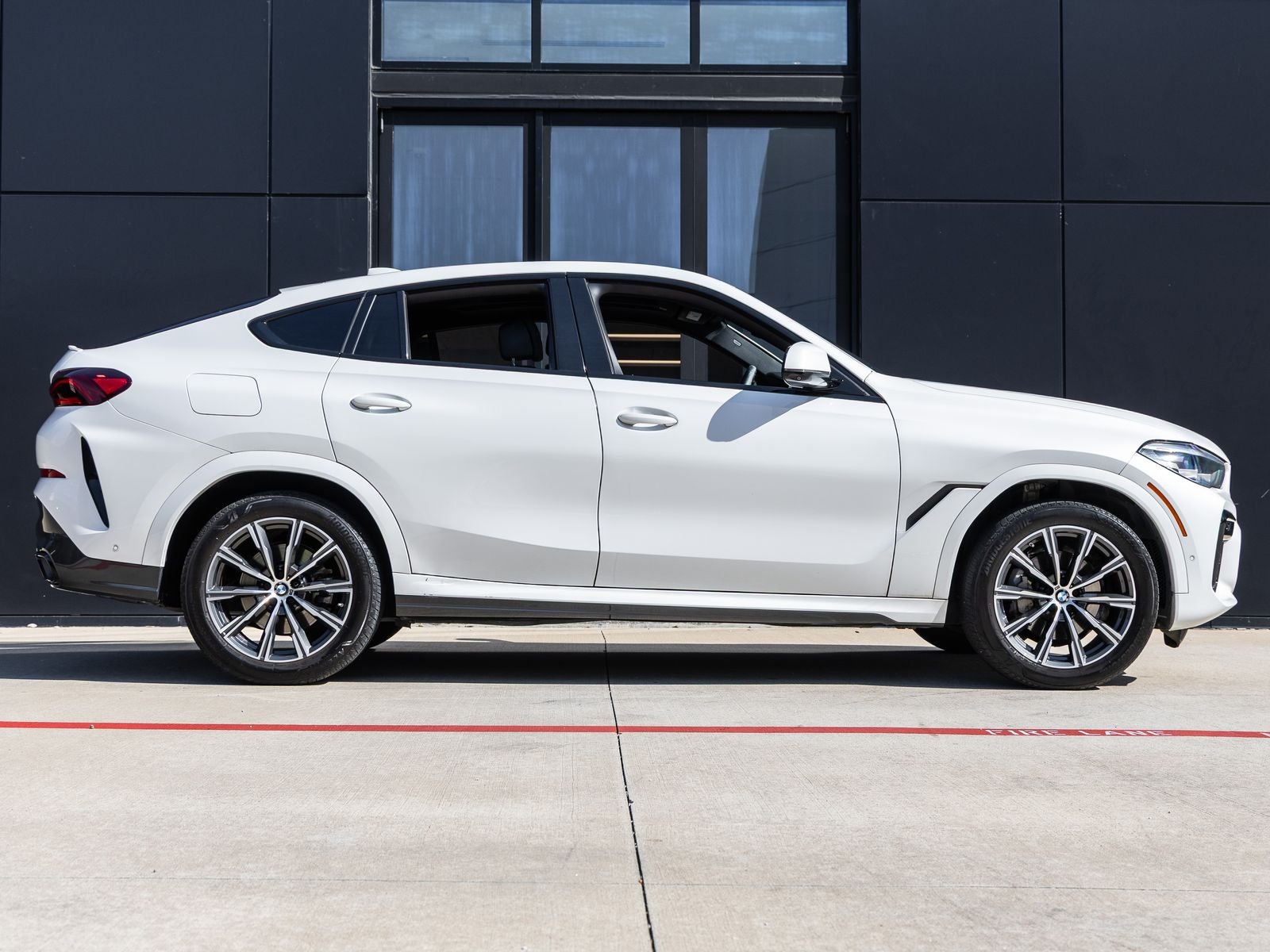 2022 BMW X6 xDrive40i