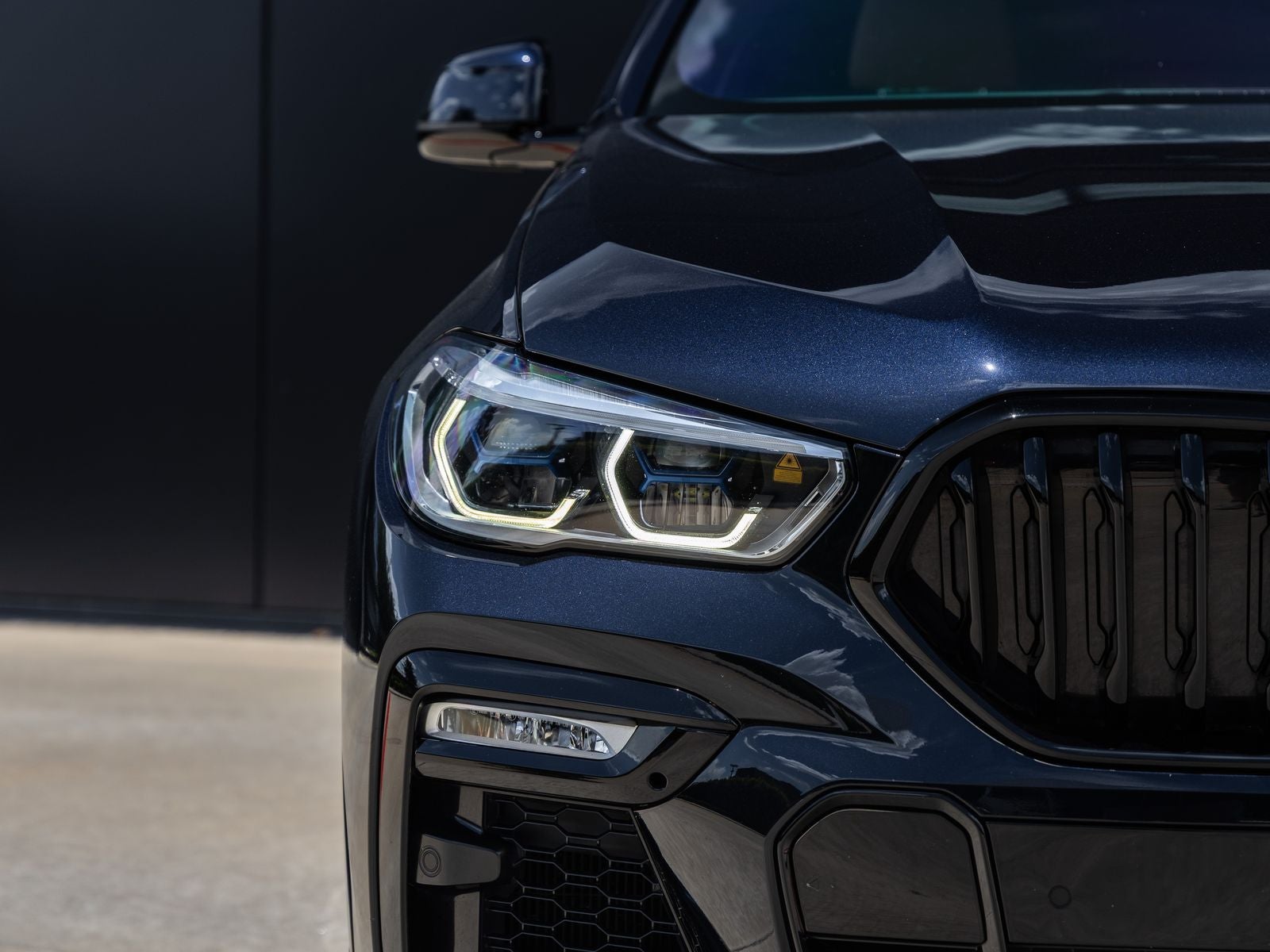 2021 BMW X6 M50i