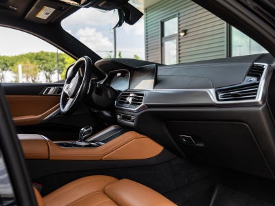 2021 BMW X6 M50i