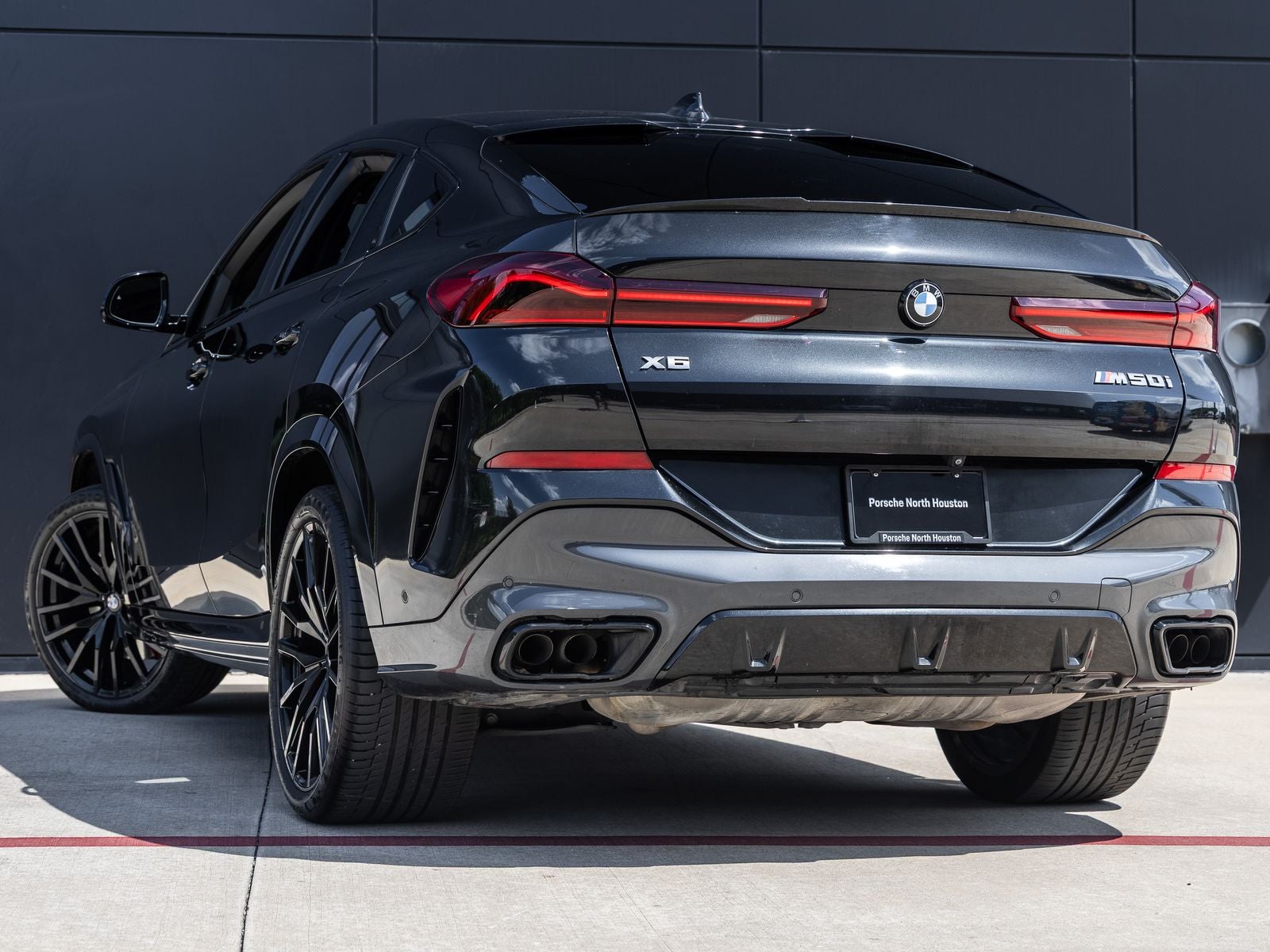 2021 BMW X6 M50i