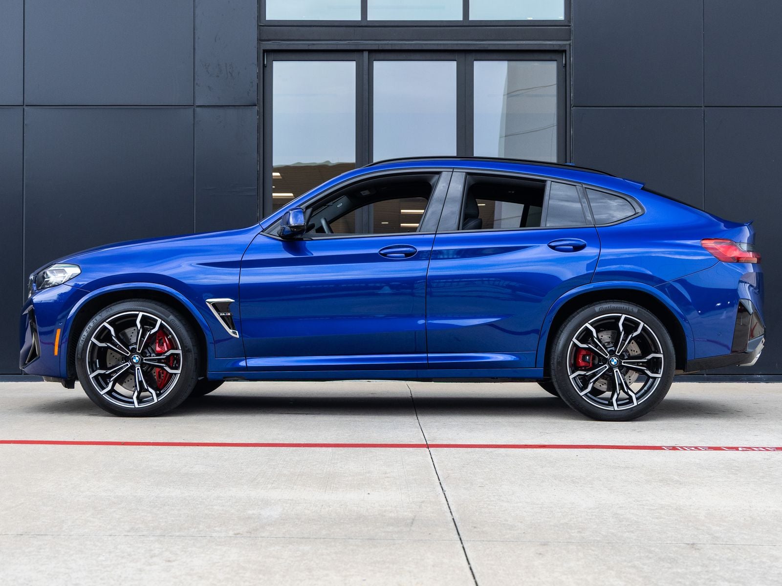 2025 BMW X4 M Base